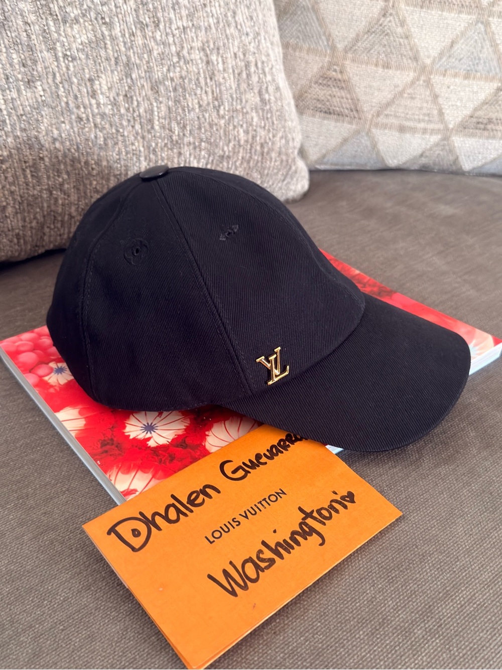 Louis Vuitton Iconic Black Hat - Picture 2 of 16